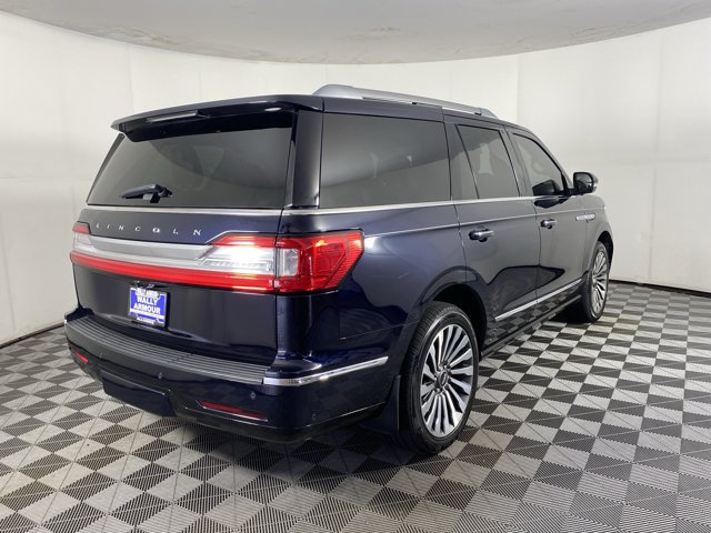 Used 2021 Lincoln Navigator Reserve w/ Luxury Package AWD/4WD image 9