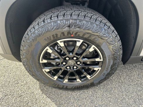 New 2026 Chevrolet Traverse Z71 image 12