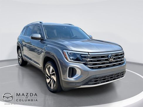 Used 2024 Volkswagen Atlas SEL AWD/4WD image 1