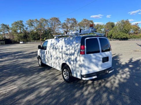Used 2013 Chevrolet Express 1500 image 9