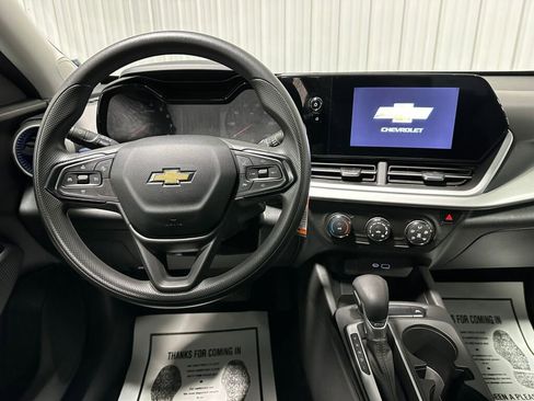 Used 2024 Chevrolet Trax LS w/ Driver Confidence Package image 8