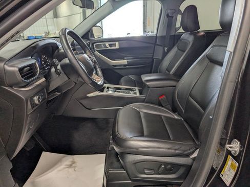 Used 2022 Ford Explorer XLT AWD/4WD image 14