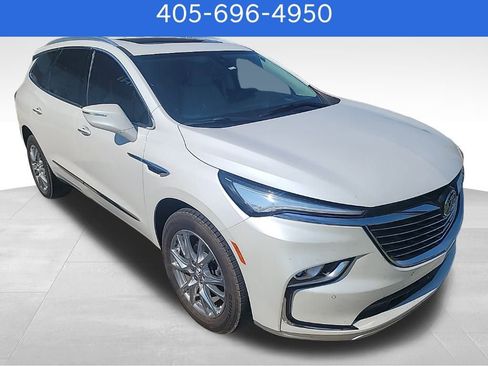 Used 2023 Buick Enclave Premium w/ Experience Buick Package image 3