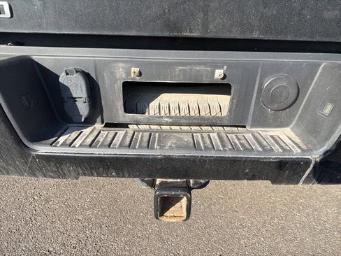 Used 2018 Chevrolet Silverado 1500 High Country image 36