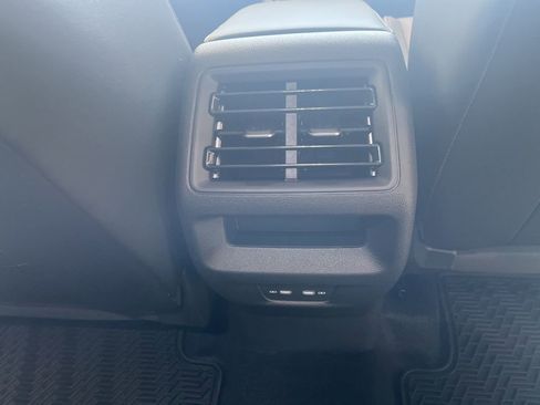 New 2026 Volkswagen Tiguan SE AWD/4WD image 38