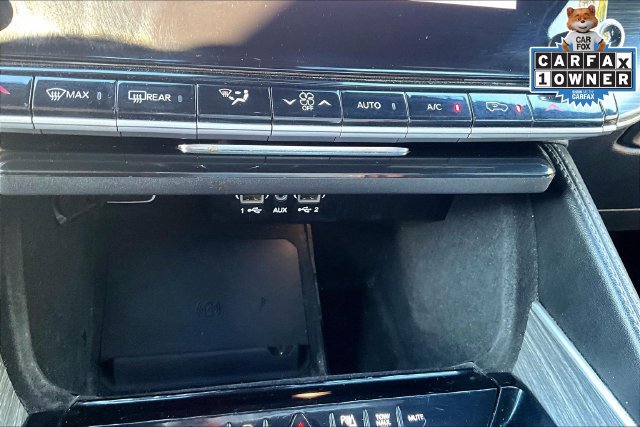 Used 2024 Jeep Wagoneer L Series III w/ Flexible Seating Group AWD/4WD image 32