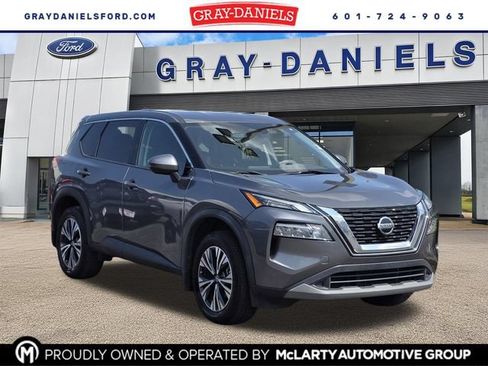 Used 2021 Nissan Rogue SV FWD image 1