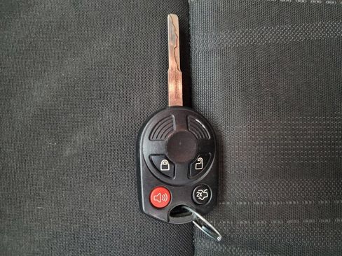 Used 2016 Ford Focus SE FWD image 32