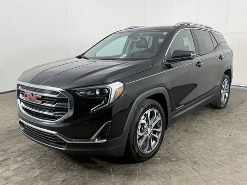 Used 2018 GMC Terrain SLT w/ Preferred Package FWD image 3