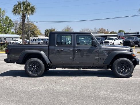 New 2026 Jeep Gladiator Sport AWD/4WD image 6