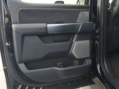 Certified 2024 Ford F450 Platinum w/ FX4 Off-Road Package image 11