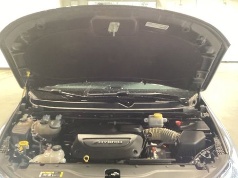 Used 2019 Chrysler Pacifica Limited w/ Advanced Safetytec Group image 28