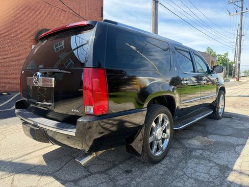 Used 2007 Cadillac Escalade ESV AWD image 3
