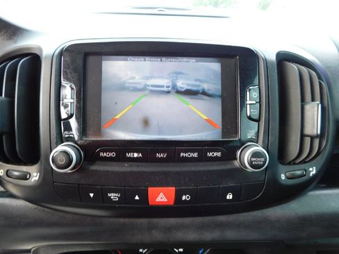 Used 2014 FIAT 500L Lounge image 27