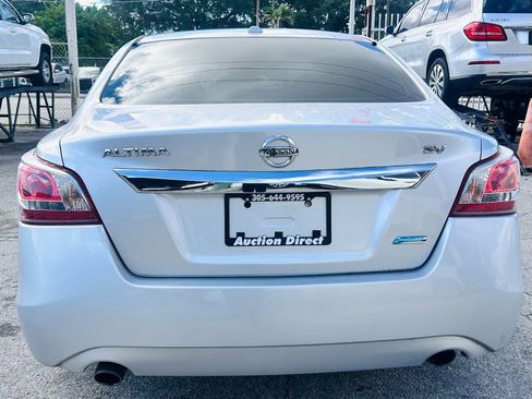 Used 2013 Nissan Altima 2.5 SV image 4