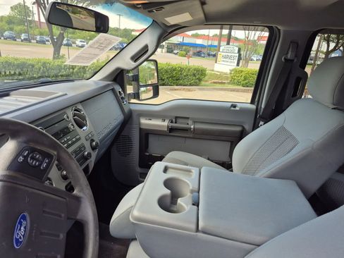 Used 2016 Ford F250 XLT AWD/4WD image 17