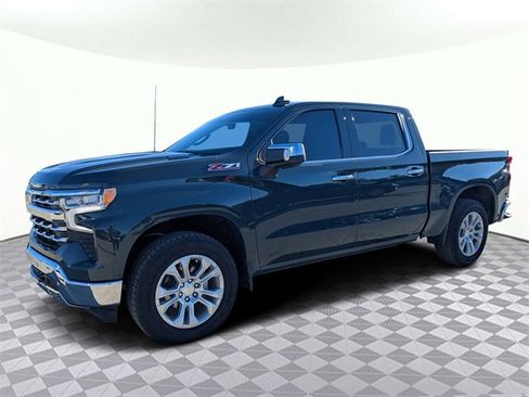 Used 2025 Chevrolet Silverado 1500 LTZ image 7