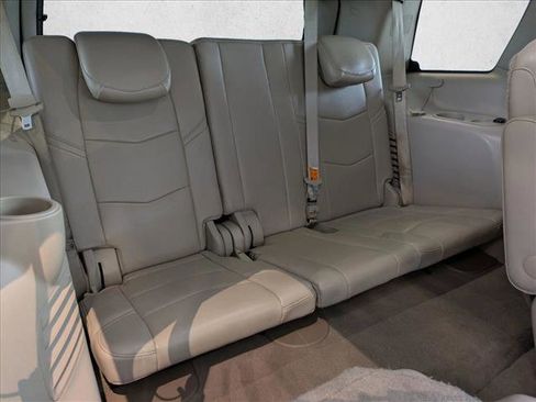 Used 2015 Cadillac Escalade Luxury image 20