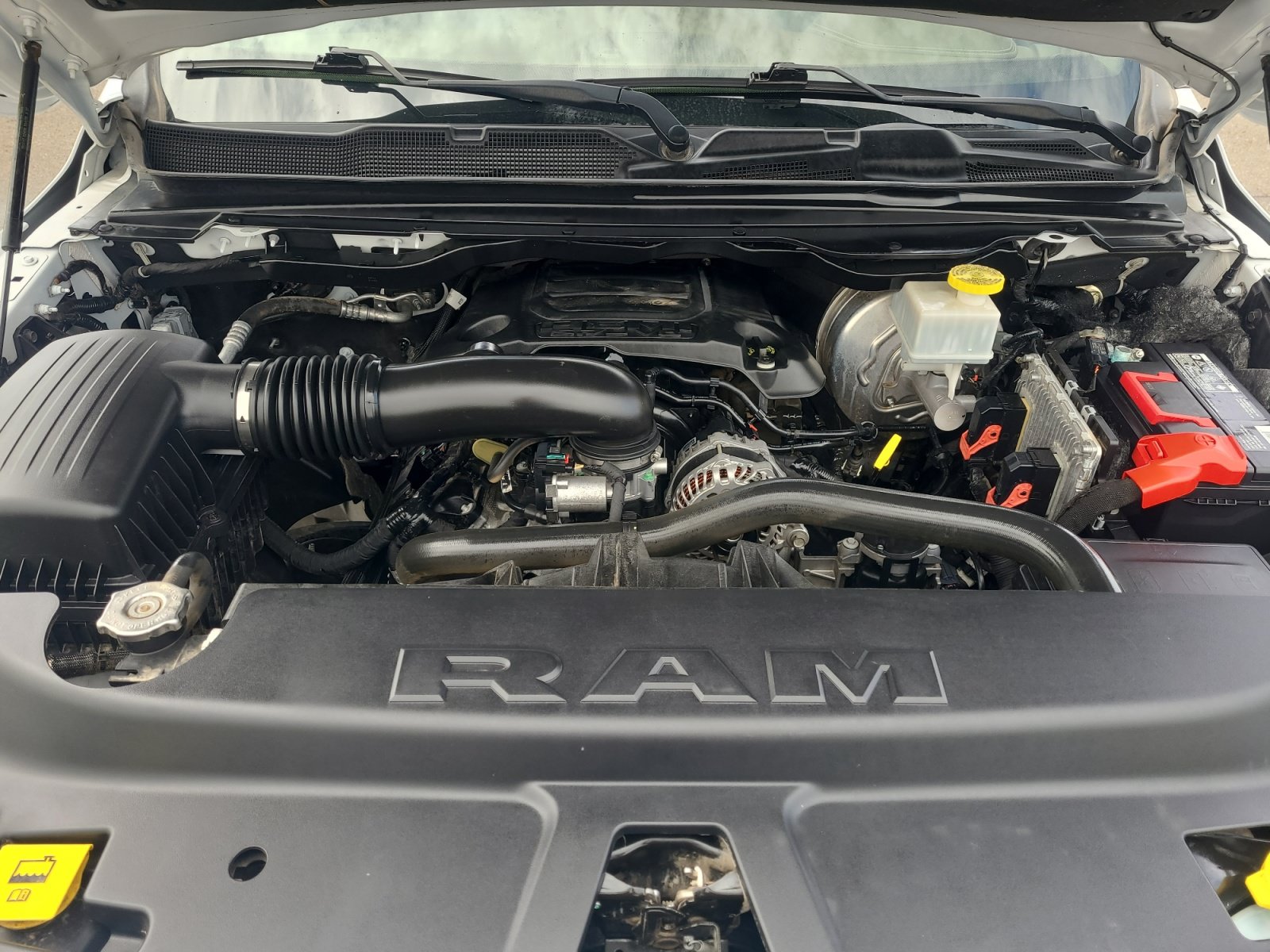 Used 2020 RAM 1500 Laramie AWD/4WD image 32