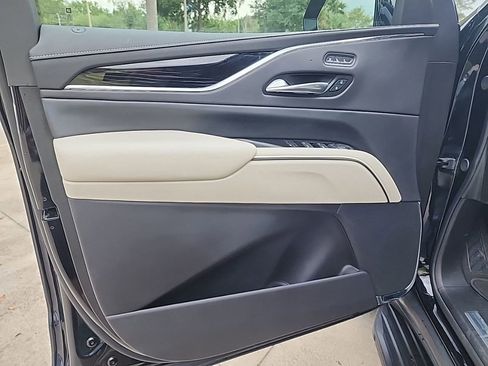 Used 2024 Cadillac Escalade Sport RWD image 10