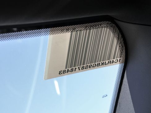 New 2025 Jeep Grand Cherokee L Limited w/ Black Appearance Package image 30