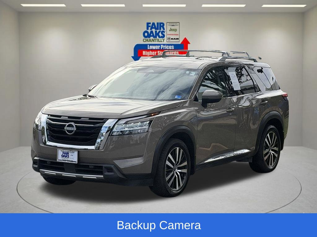 Used 2023 Nissan Pathfinder Platinum AWD/4WD image 3