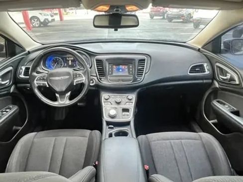 Used 2015 Chrysler 200 Limited w/ Convenience Group FWD image 13