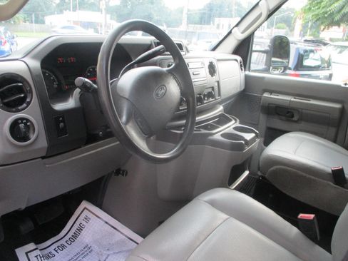 Used 2016 Ford E-350 and Econoline 350 Super Duty w/ Power Windows & Locks Group image 7