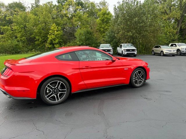 Used 2019 Ford Mustang GT RWD image 2