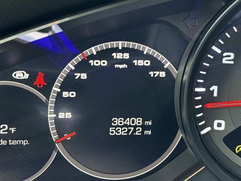 Used 2020 Porsche Cayenne image 44