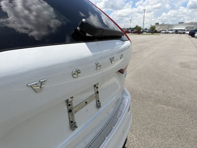 Used 2024 Volvo XC60 B5 Plus AWD/4WD image 39