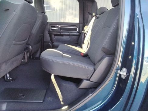 Used 2024 RAM 2500 Big Horn w/ Sport Appearance Package image 10