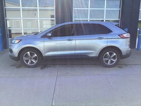 Used 2020 Ford Edge SEL w/ Convenience Package AWD/4WD image 2
