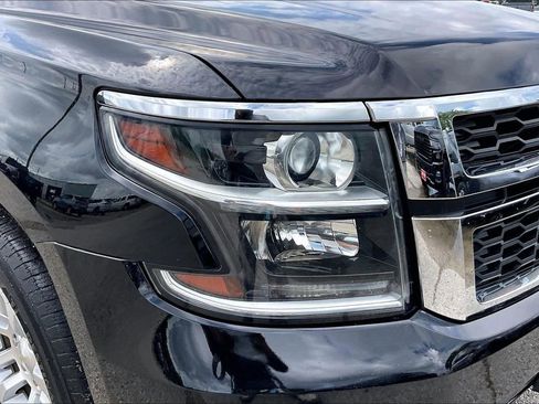 Used 2020 Chevrolet Suburban LT RWD image 33