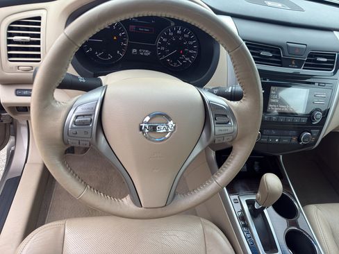 Used 2014 Nissan Altima 2.5 SL FWD image 16