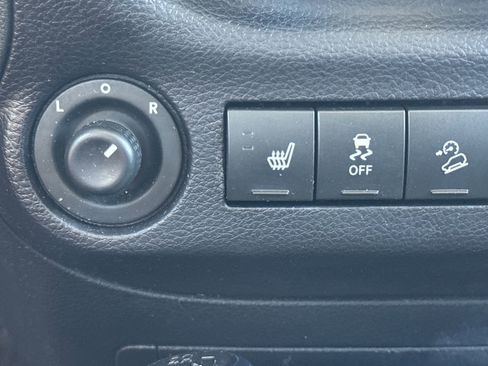 Used 2017 Jeep Wrangler Unlimited Sport w/ Quick Order Package 24S AWD/4WD image 29