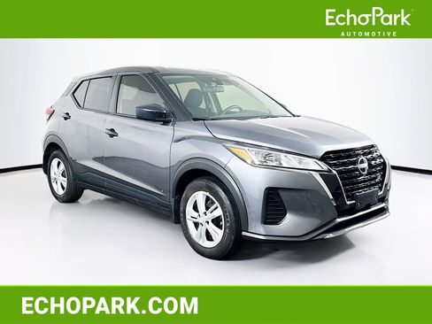 Used 2024 Nissan Kicks S image 1