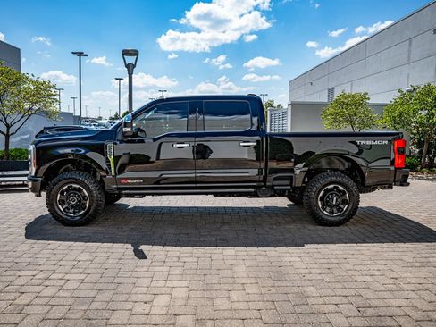 Used 2025 Ford F250 Platinum w/ Platinum Plus Package AWD/4WD image 8