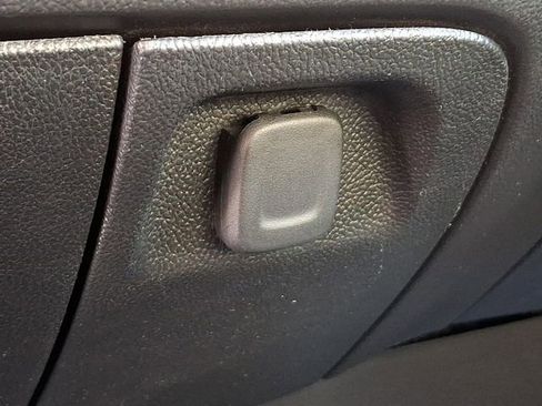 Used 2019 Chevrolet Silverado 1500 Custom w/ Custom Convenience Package image 27