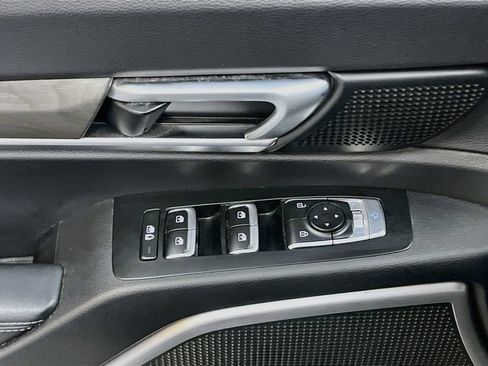 Used 2024 Kia Telluride EX X-Line AWD/4WD image 18