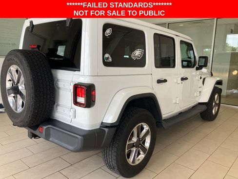 Used 2019 Jeep Wrangler Unlimited Sahara w/ Cold Weather Group AWD/4WD image 5