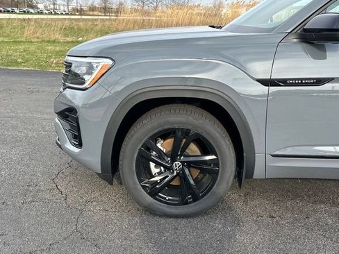 New 2026 Volkswagen Atlas Cross Sport SEL R-Line AWD/4WD image 7