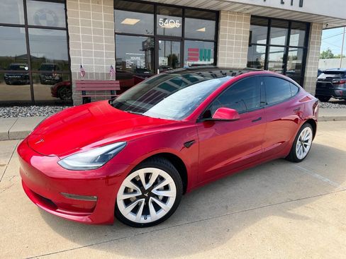 Used 2023 Tesla Model 3 Long Range AWD/4WD image 2