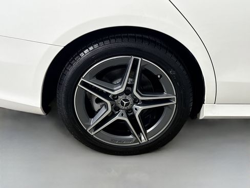 Used 2022 Mercedes-Benz E 350 Sedan w/ AMG Line Exterior image 33