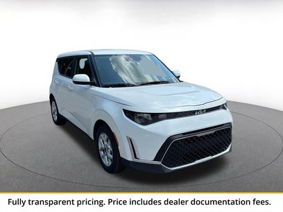 Used 2025 Kia Soul LX w/ LX Technology Package