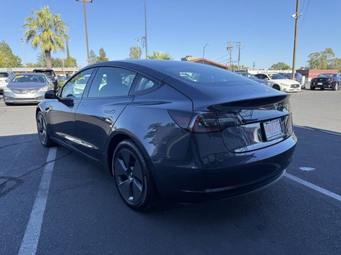 Used 2022 Tesla Model 3 Long Range AWD/4WD image 5