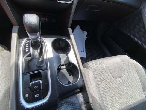 Used 2019 Hyundai Santa Fe SE FWD image 19