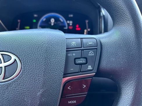 Used 2025 Toyota Camry LE w/ Convenience Package FWD image 18
