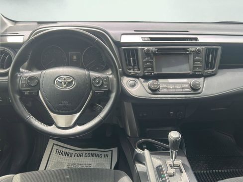 Used 2018 Toyota RAV4 XLE w/ Plus Extra Value Package AWD/4WD image 9