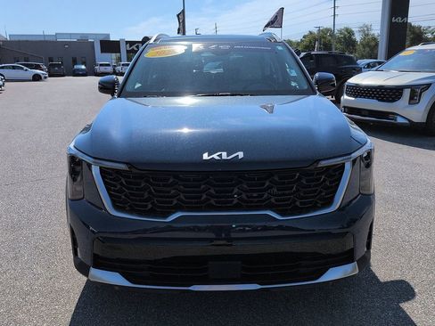 Used 2025 Kia Sorento EX w/ Panoramic Sunroof Package AWD/4WD image 3